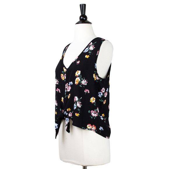 Cameo | Black Floral Print Tie Front Tank - Picture 4 of 5